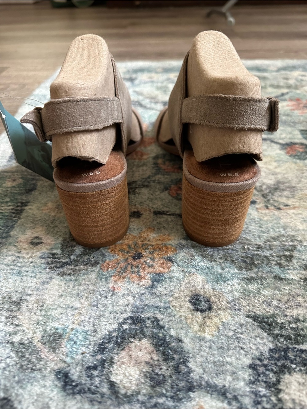 TOMS Poppy Leather Block Heel Sandal Taupe Size 6.5 - Picture 7 of 10